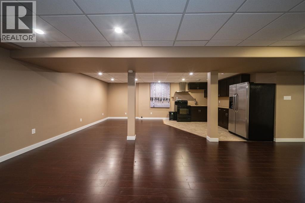 336 Ermine Crescent — photo 41