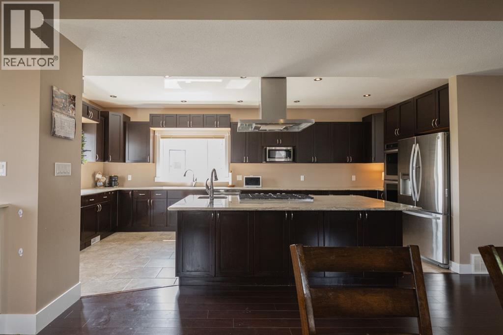 336 Ermine Crescent — photo 8