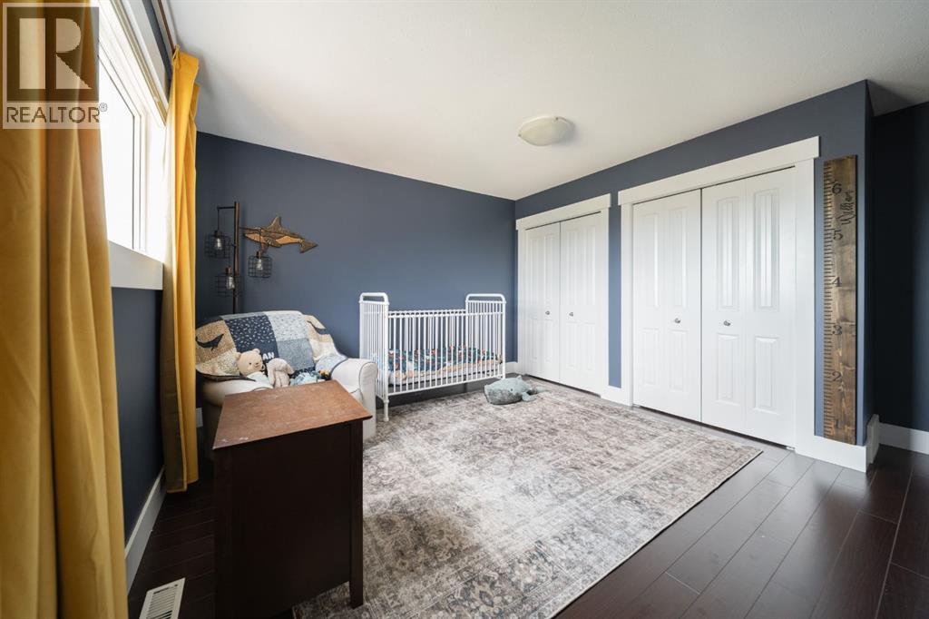 336 Ermine Crescent — photo 34