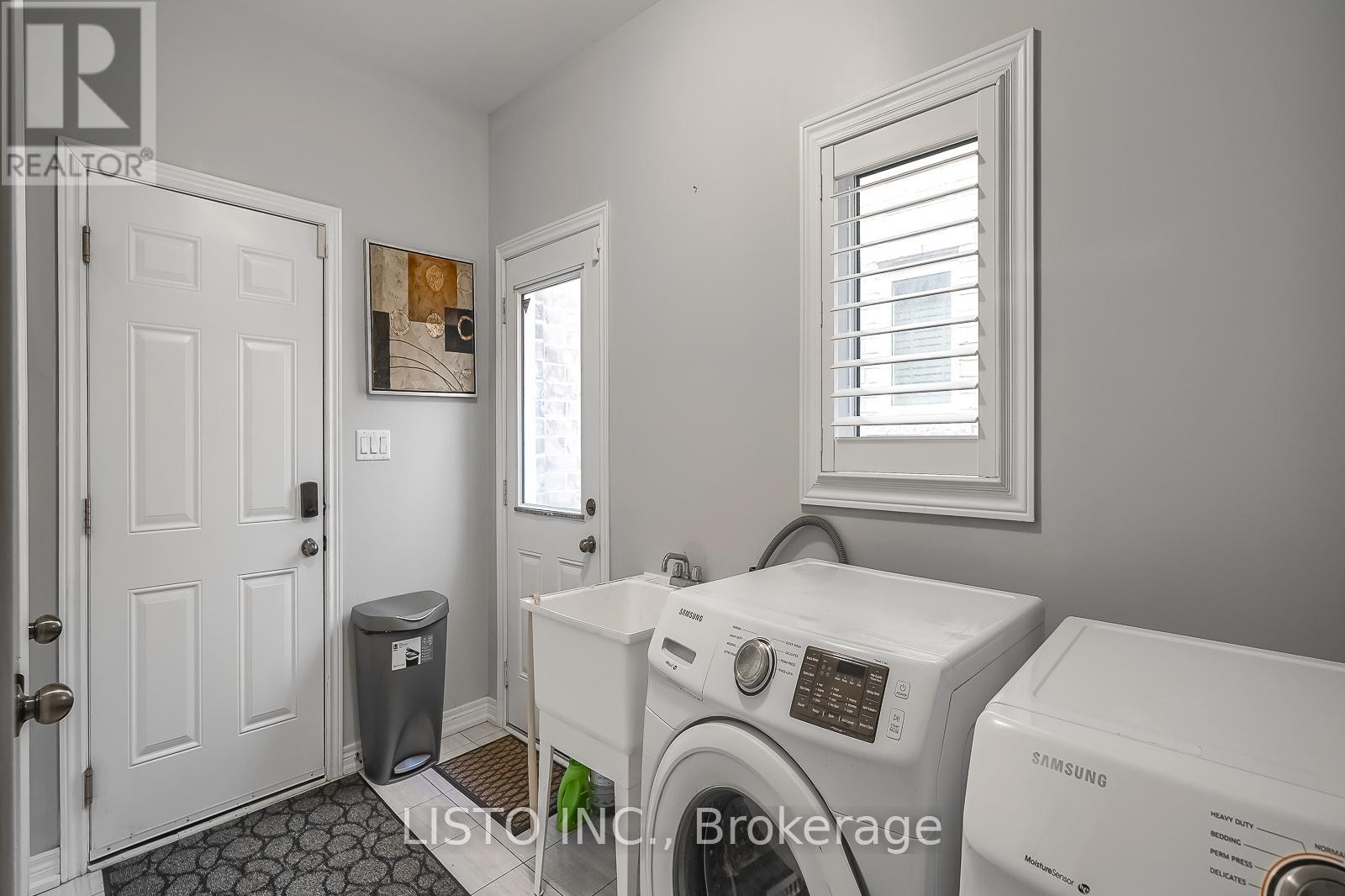 50 HENRY SMITH AVENUE - 39