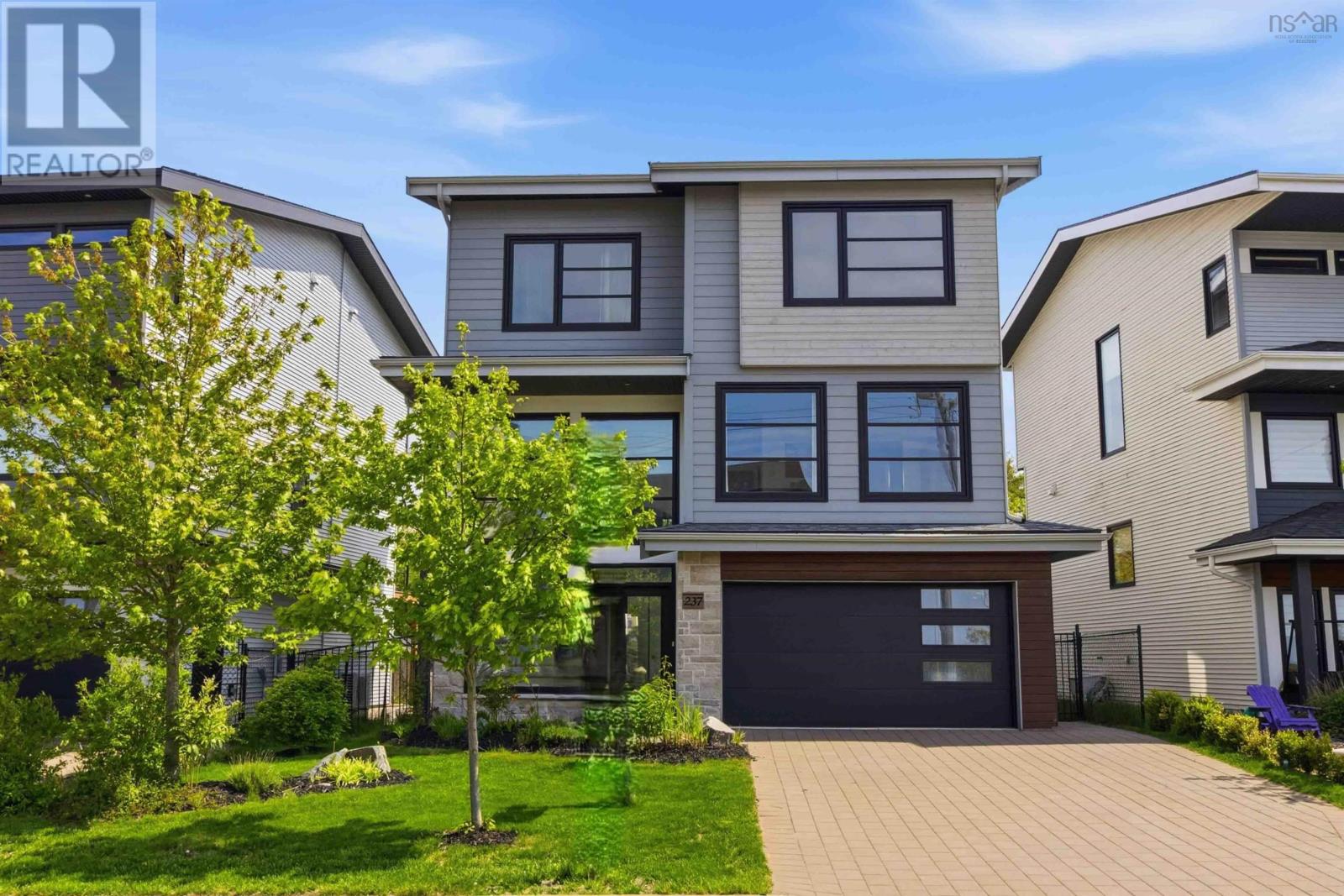 Property photo of 237 Transom Drive