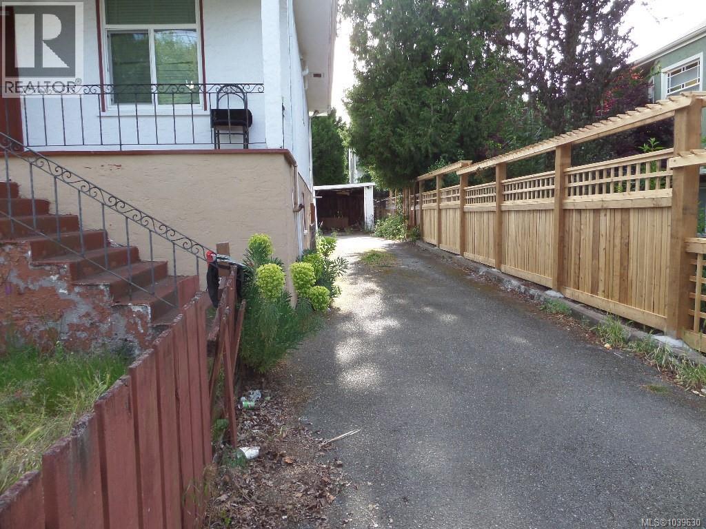 1606 Bank St - 3