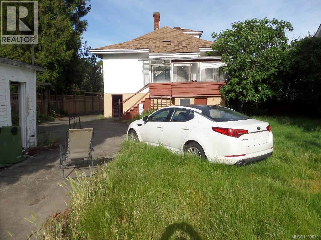 1606 Bank St - 6