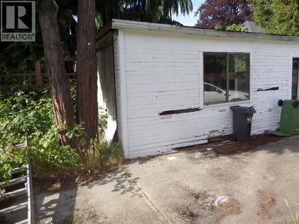 1606 Bank St - 7