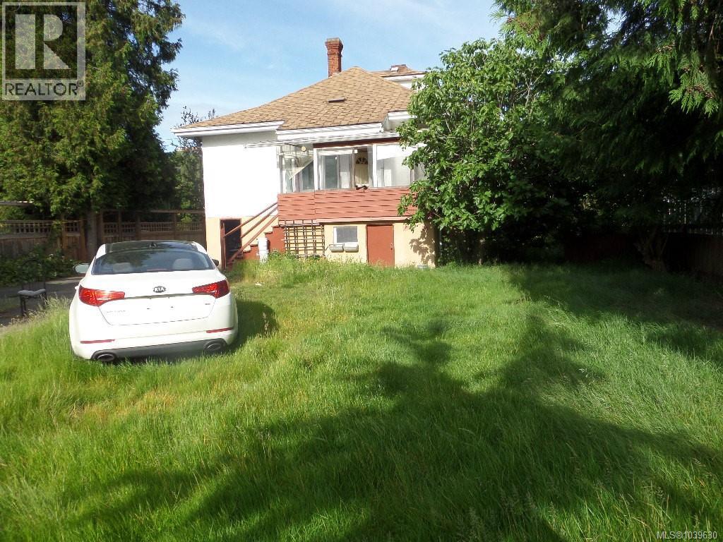 1606 Bank St - 8