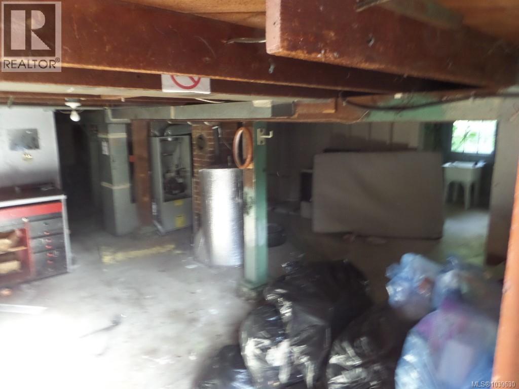 1606 Bank St - 9