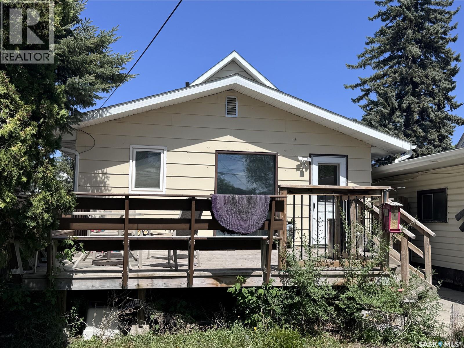 408 4th AVENUE E - 32