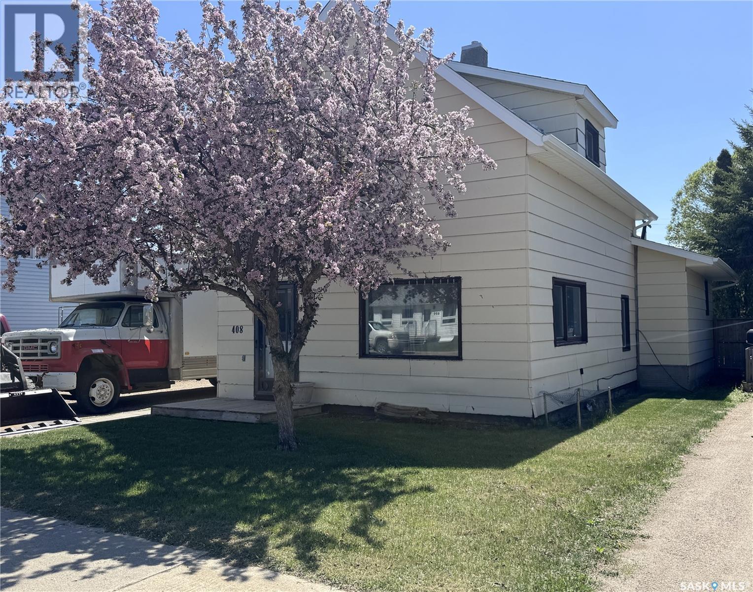 408 4th AVENUE E - 41
