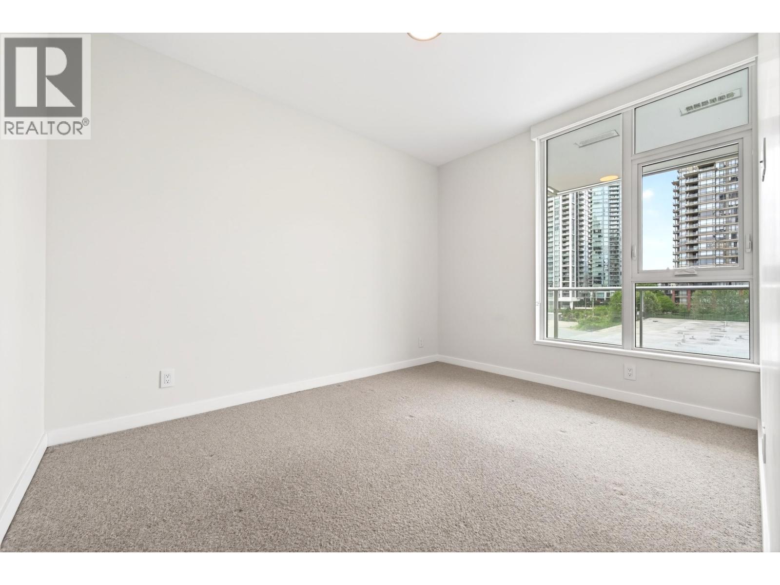 606 4168 LOUGHEED HIGHWAY, Burnaby