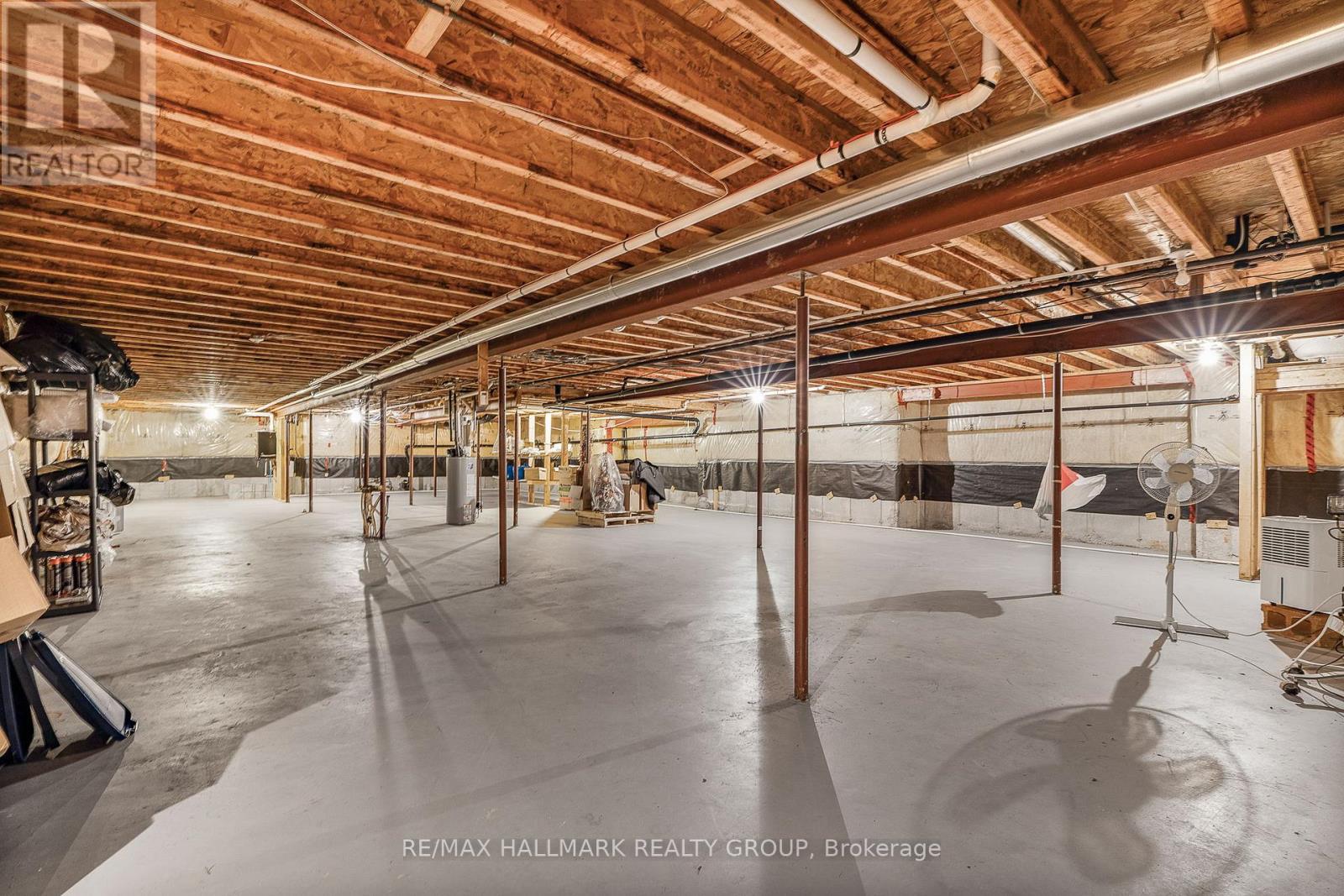 2584 WOODS STREET - 32