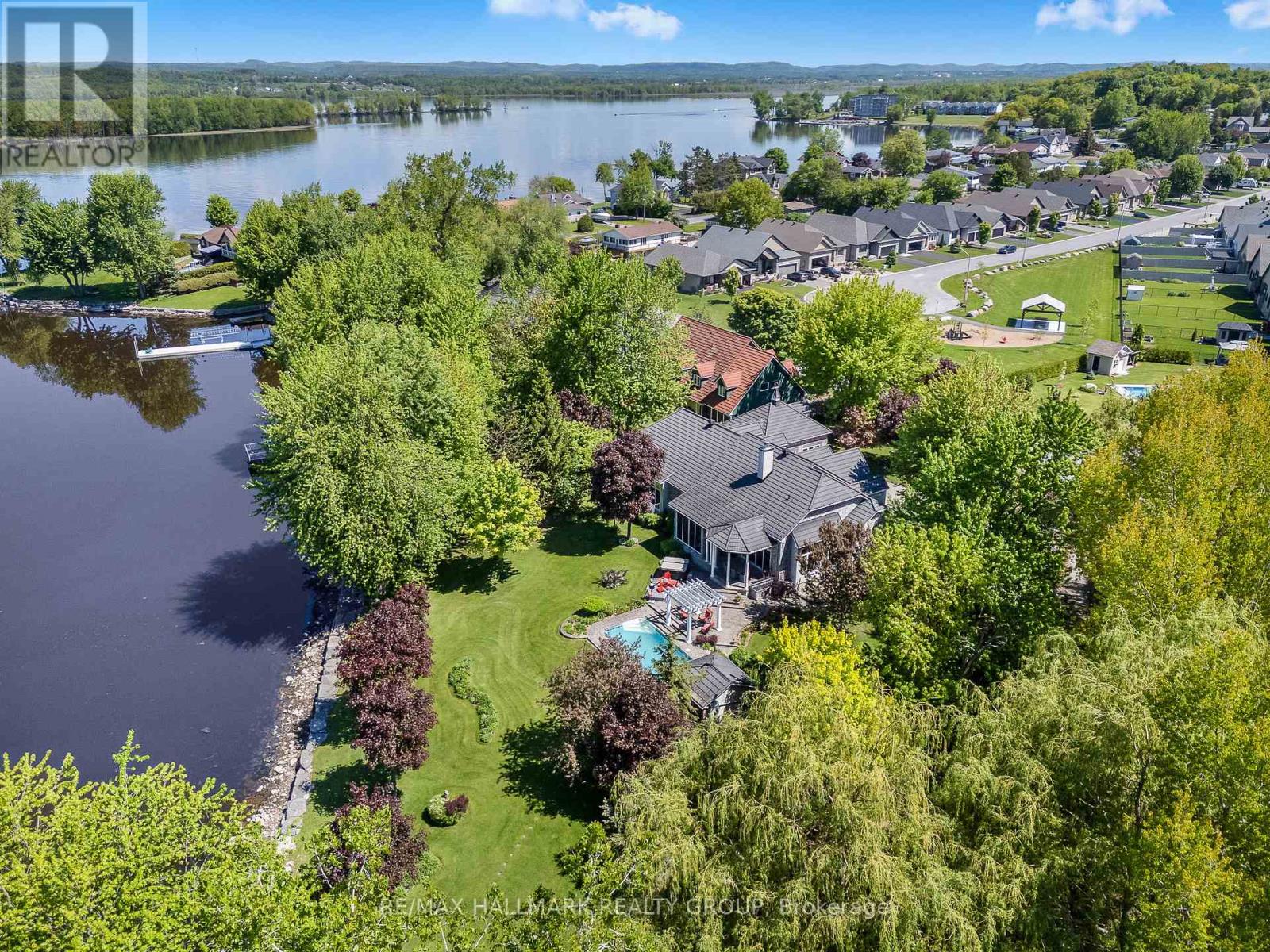 2584 WOODS STREET - 35