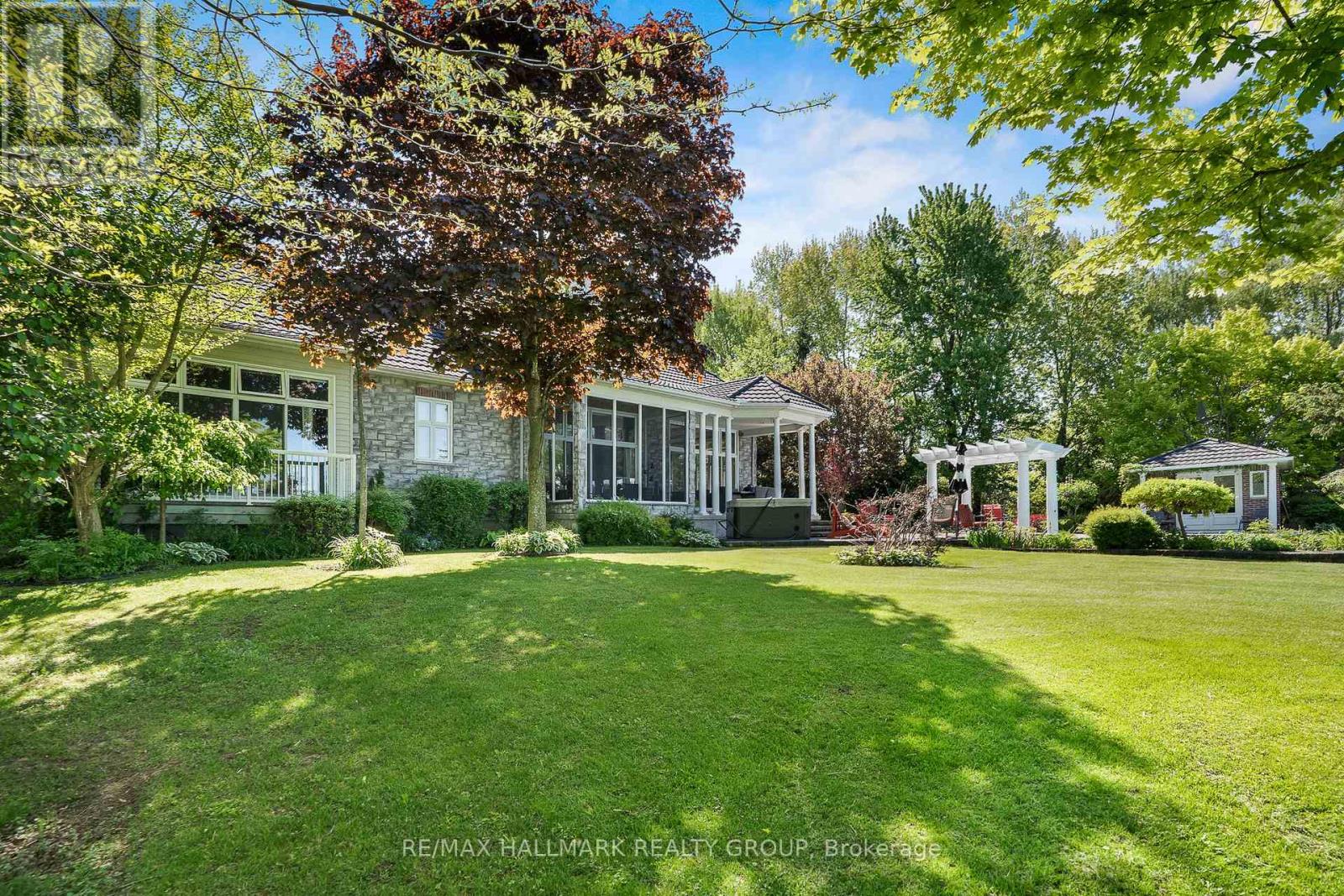 2584 WOODS STREET - 41