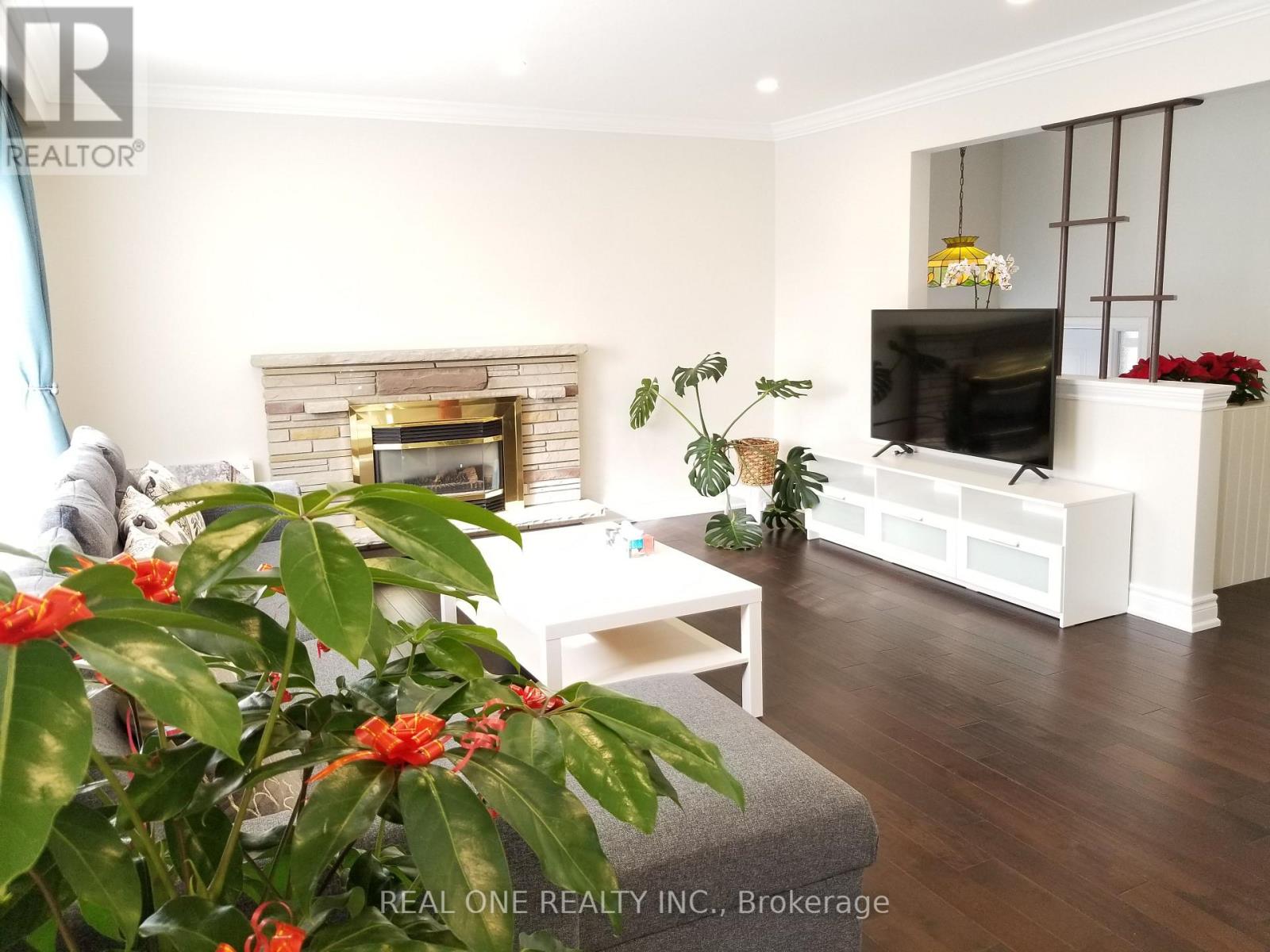 26 APPLEFIELD DRIVE - 12