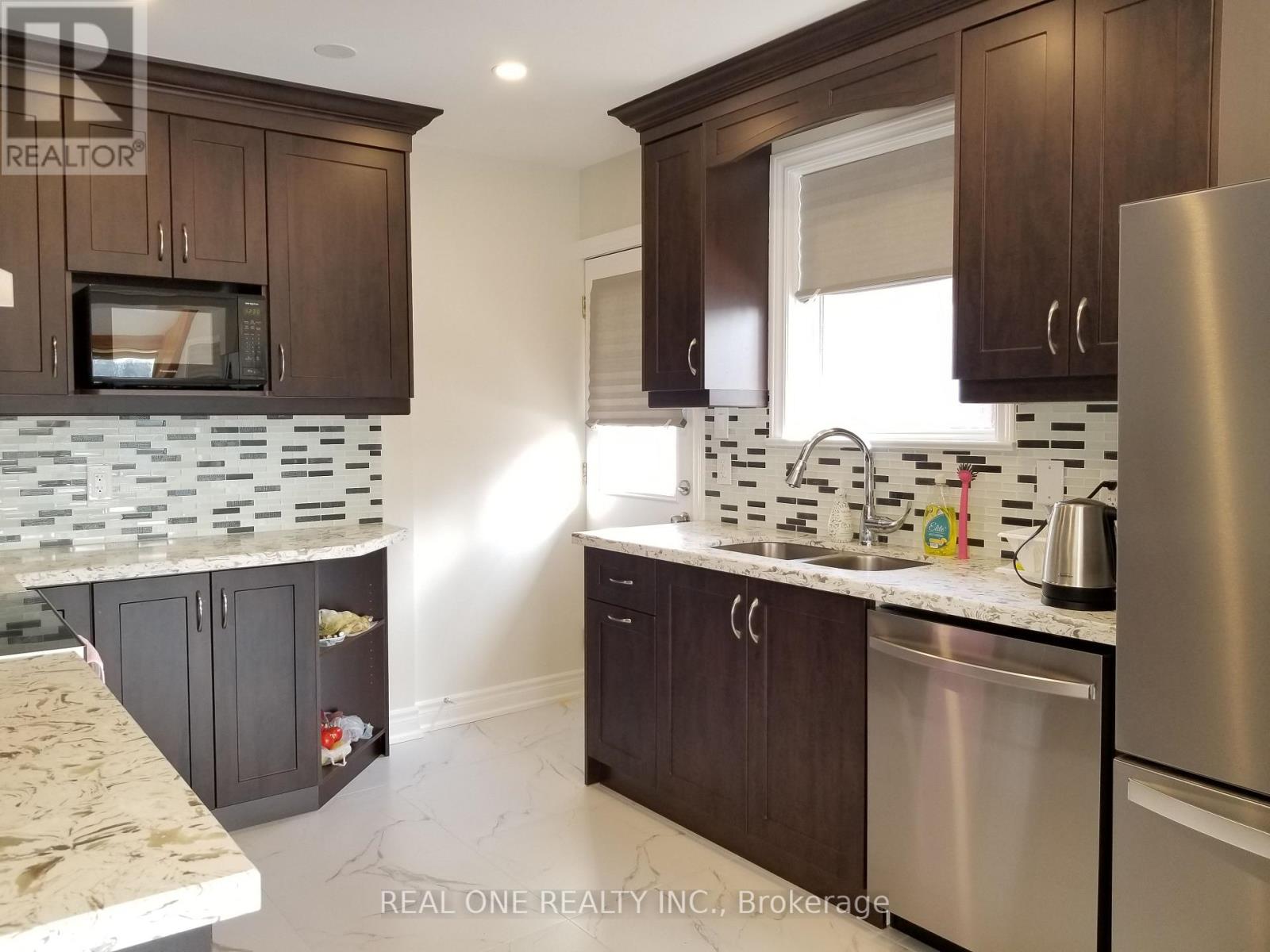 26 APPLEFIELD DRIVE - 23