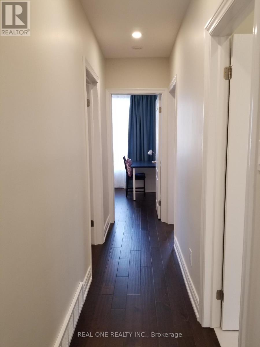 26 APPLEFIELD DRIVE - 35