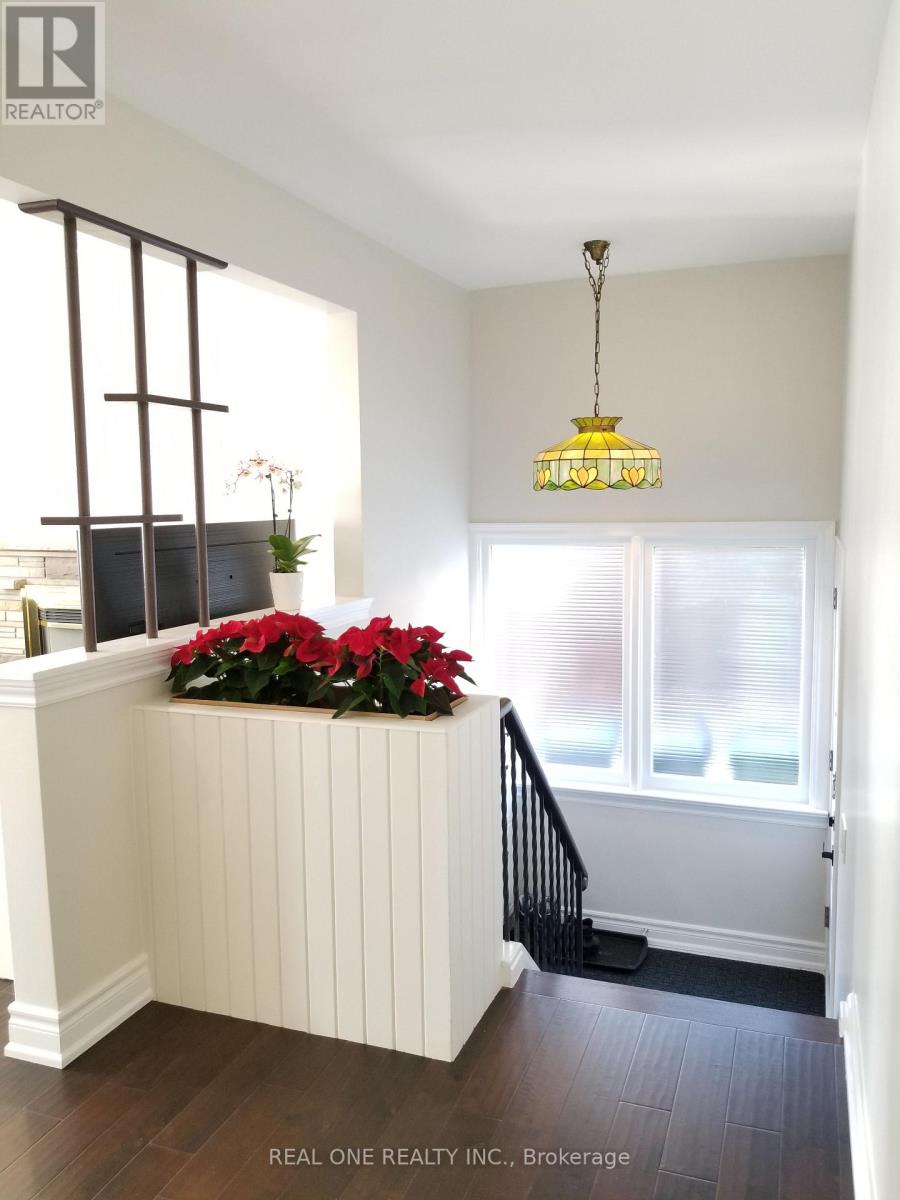 26 APPLEFIELD DRIVE - 8