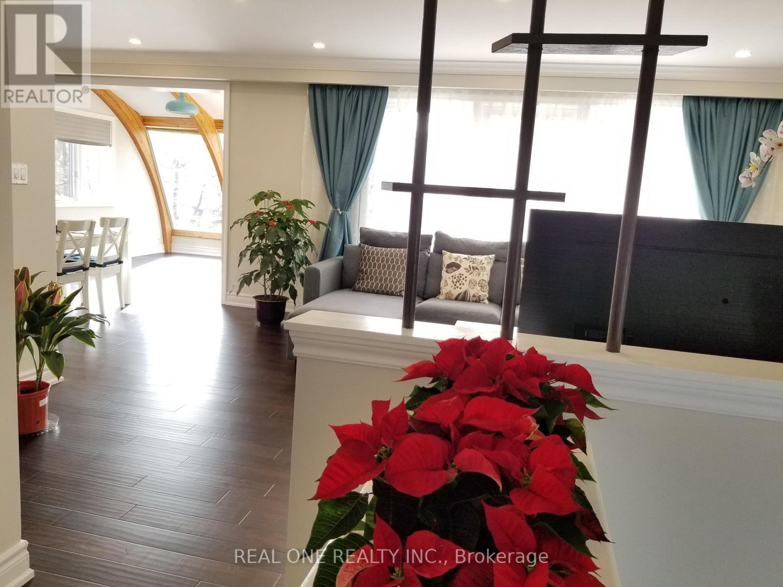 26 APPLEFIELD DRIVE - 7
