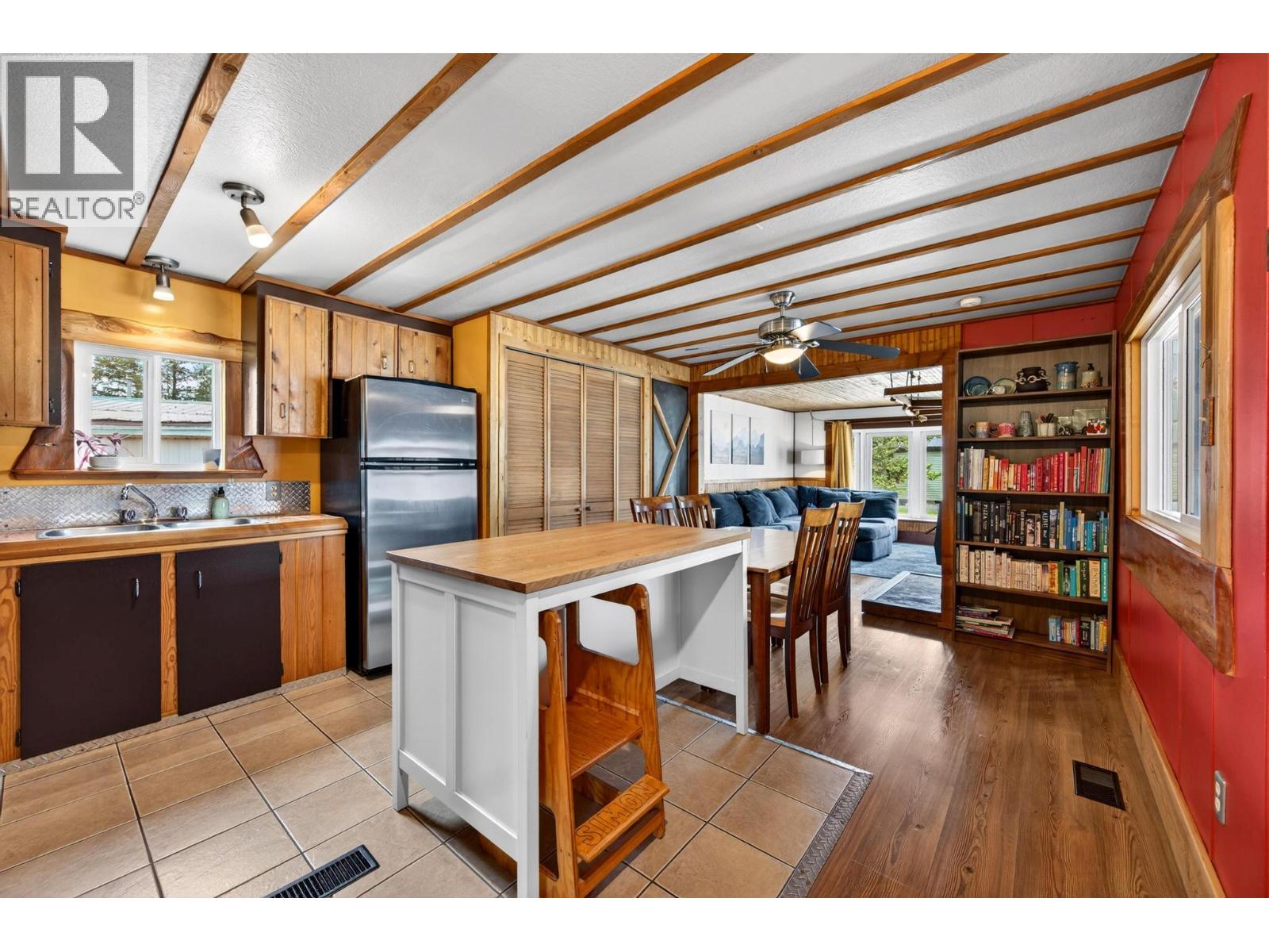 #17 1422 Golden View Road - 16