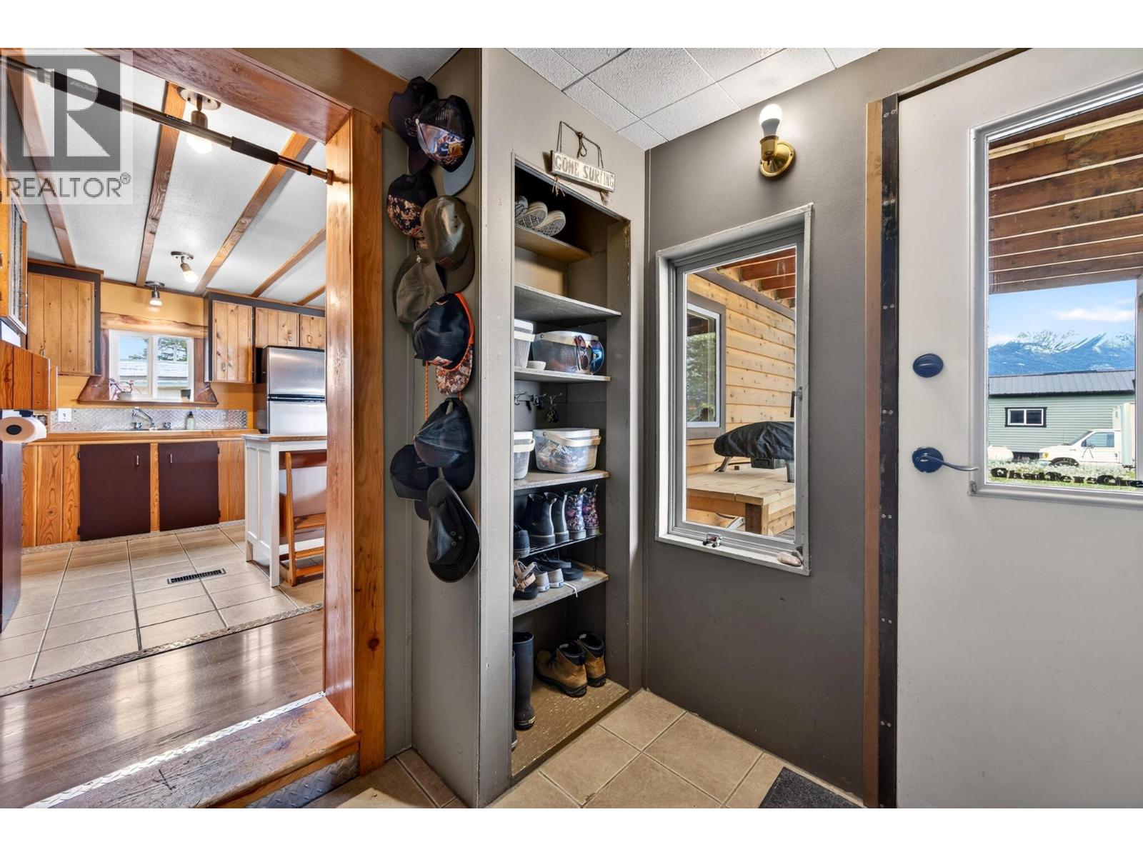 #17 1422 Golden View Road - 38
