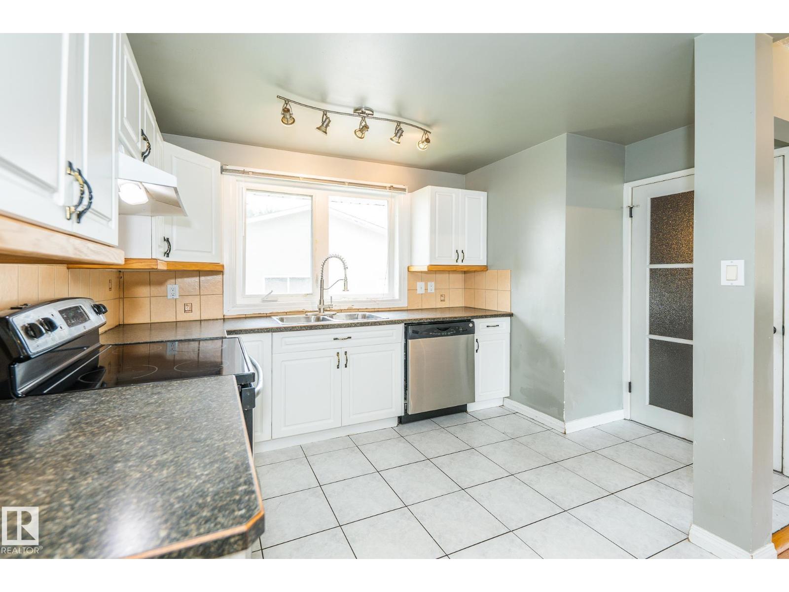 7543 149A AV NW — photo 10