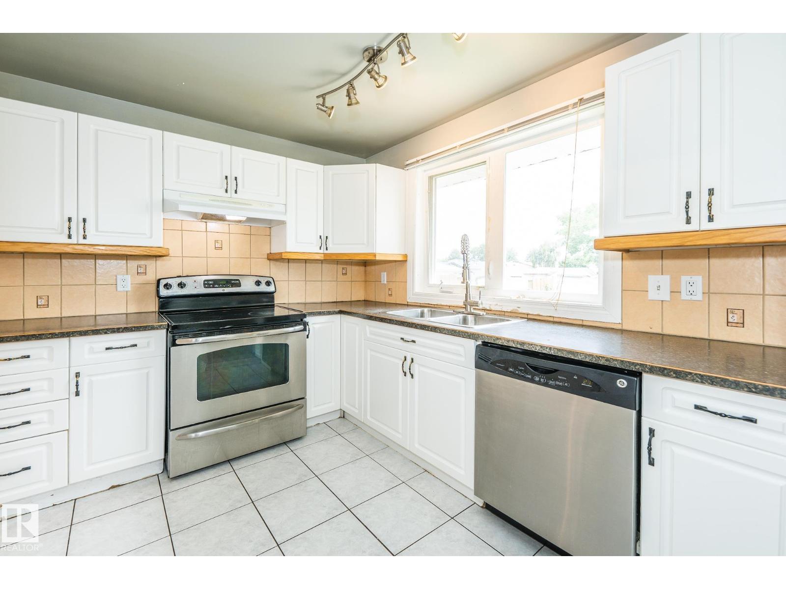 7543 149A AV NW — photo 11