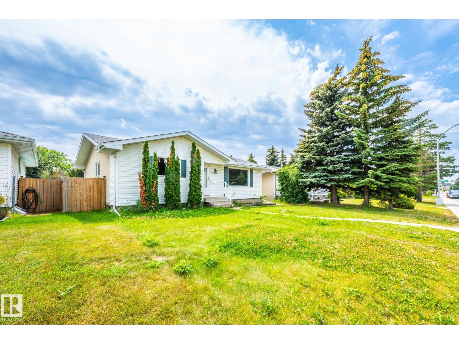 7543 149A AV NW - 2