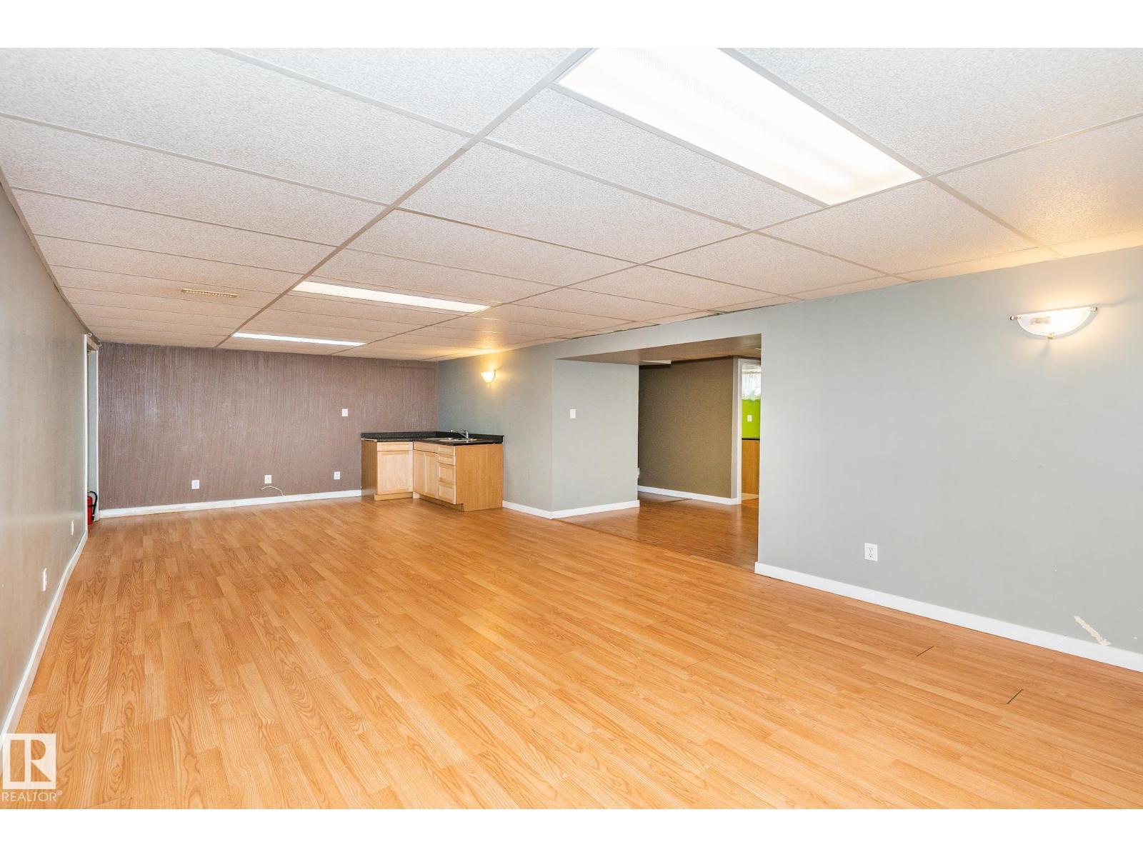 7543 149A AV NW — photo 31