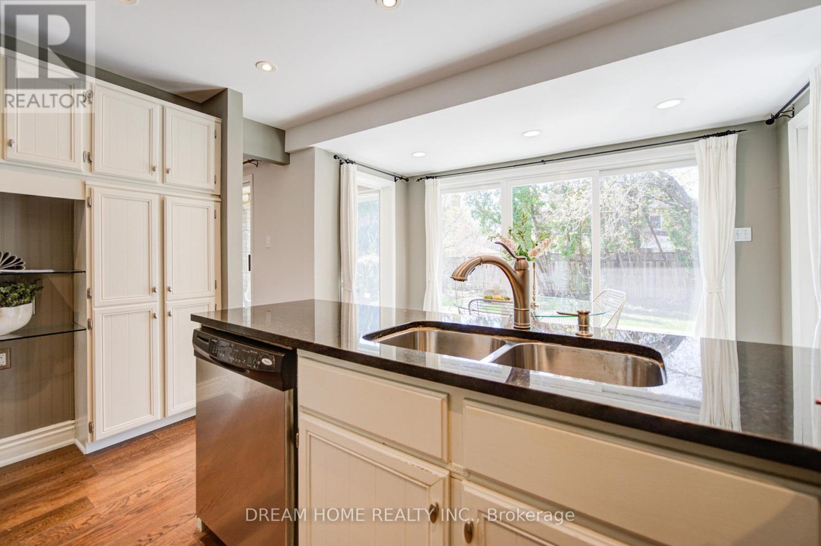 3 FERNDELL CIRCLE - 11