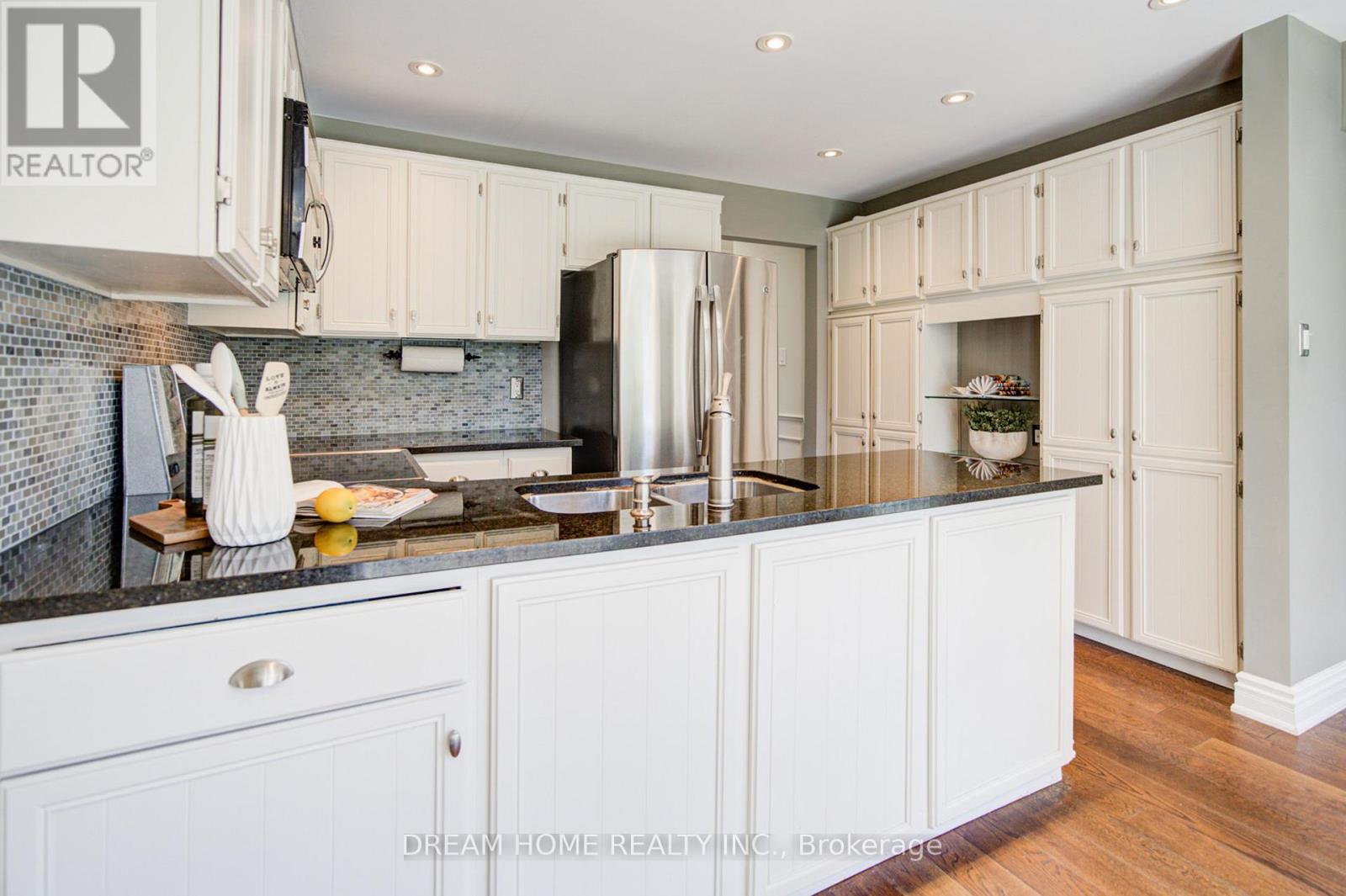 3 FERNDELL CIRCLE - 12
