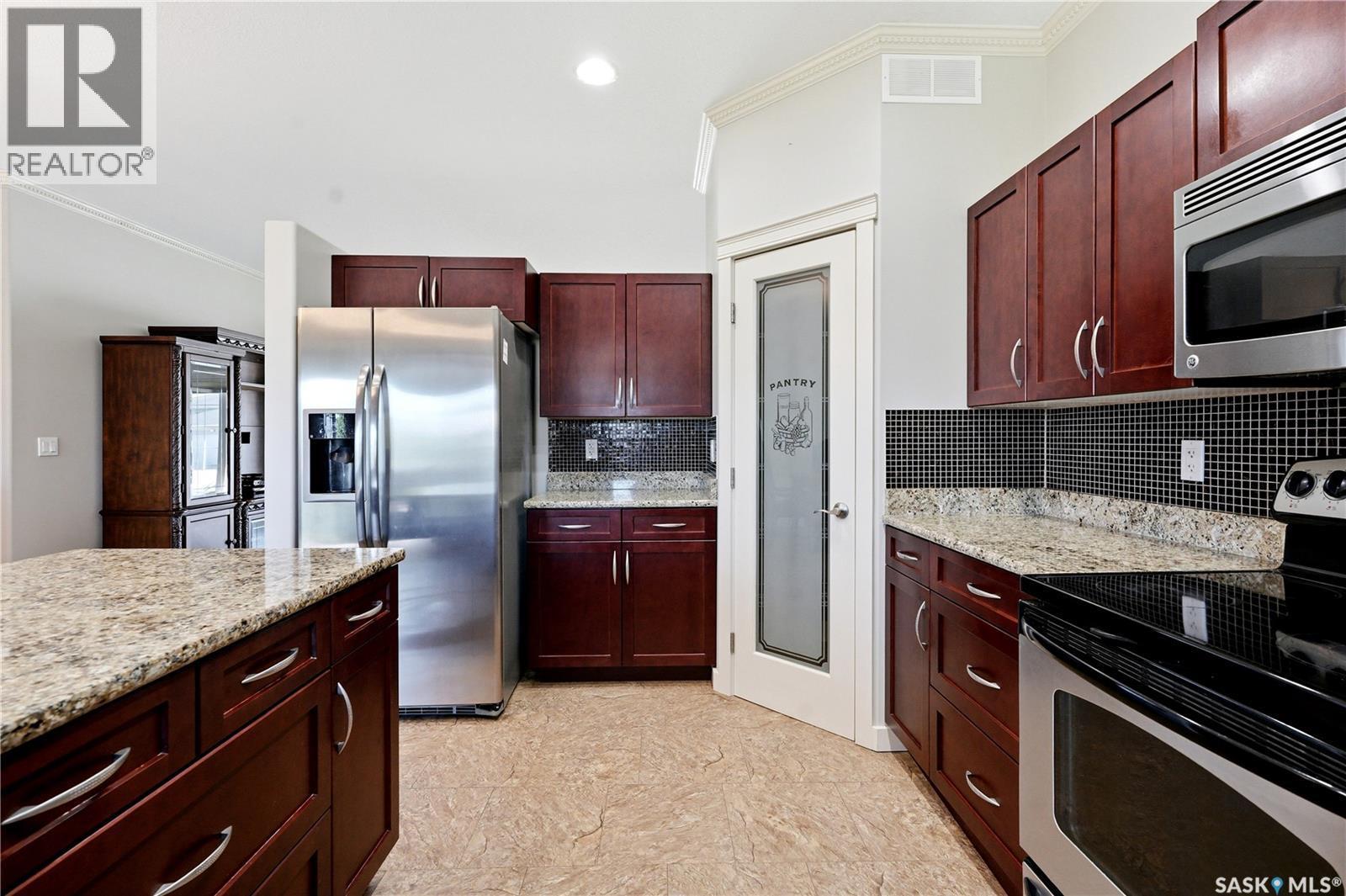625 Reimer ROAD — photo 13