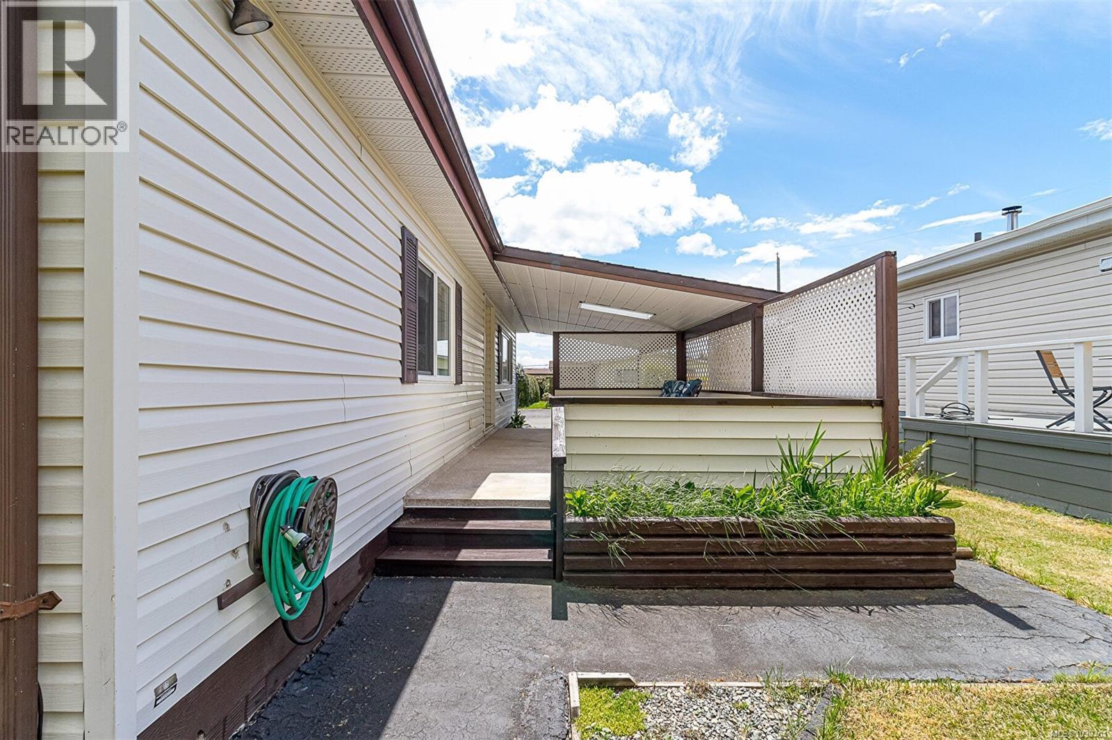 #121 7701 Central Saanich Rd - 23