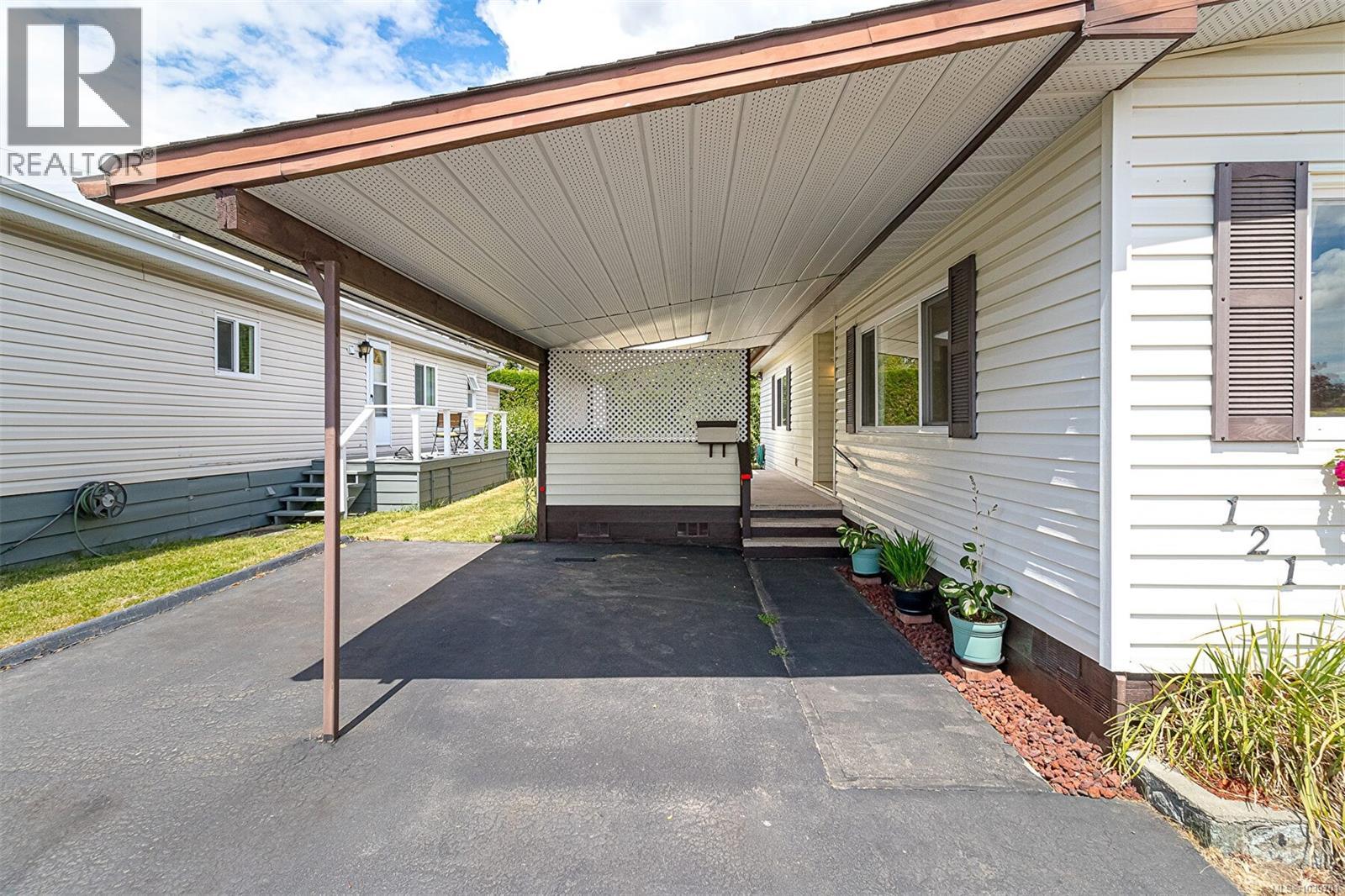 #121 7701 Central Saanich Rd - 4