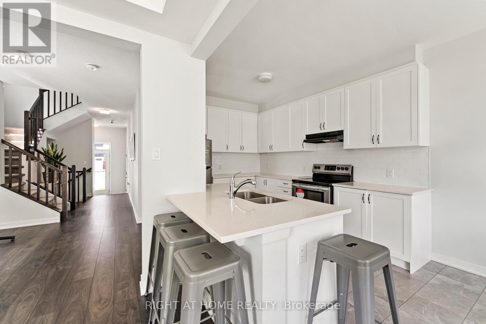 3 Bed, 3 Bath House for Sale in Ottawa – 221 BILLRIAN CRESCENT, Ottawa – MLS# X13412604 - Image 2