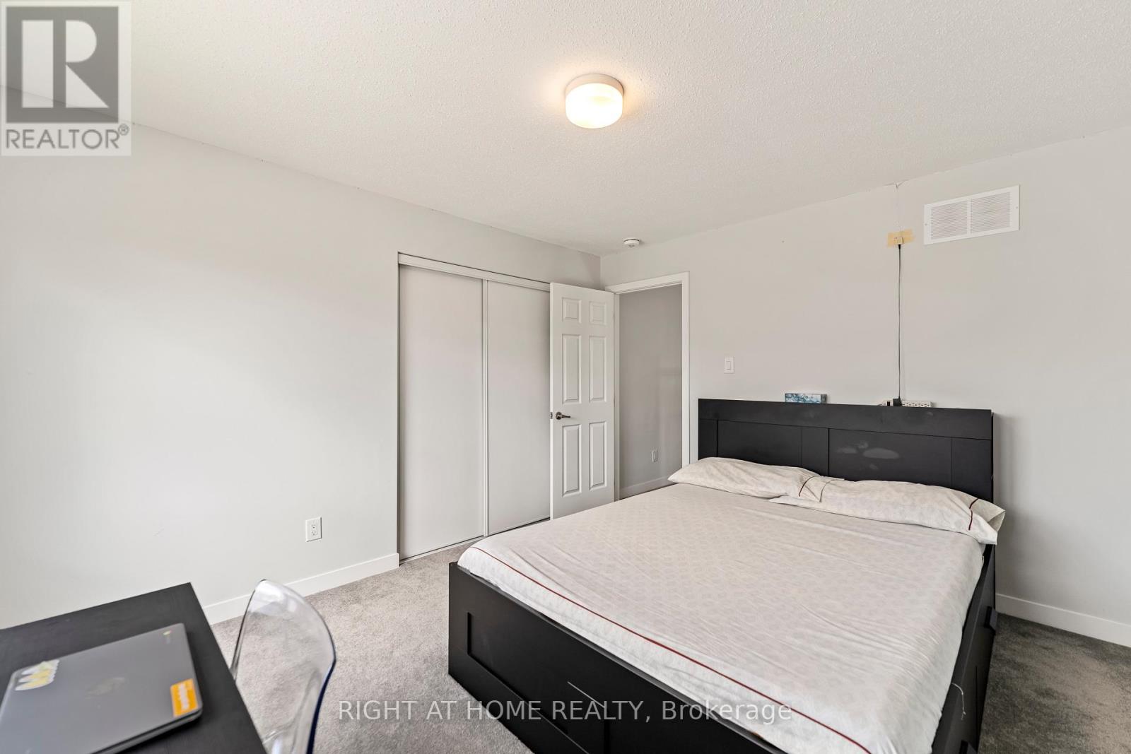 3 Bed, 3 Bath House for Sale in Ottawa – 221 BILLRIAN CRESCENT, Ottawa – MLS# X13412604 - Image 21