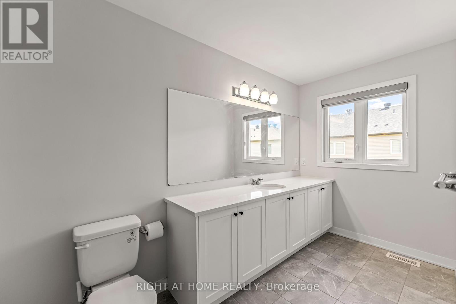 3 Bed, 3 Bath House for Sale in Ottawa – 221 BILLRIAN CRESCENT, Ottawa – MLS# X13412604 - Image 28
