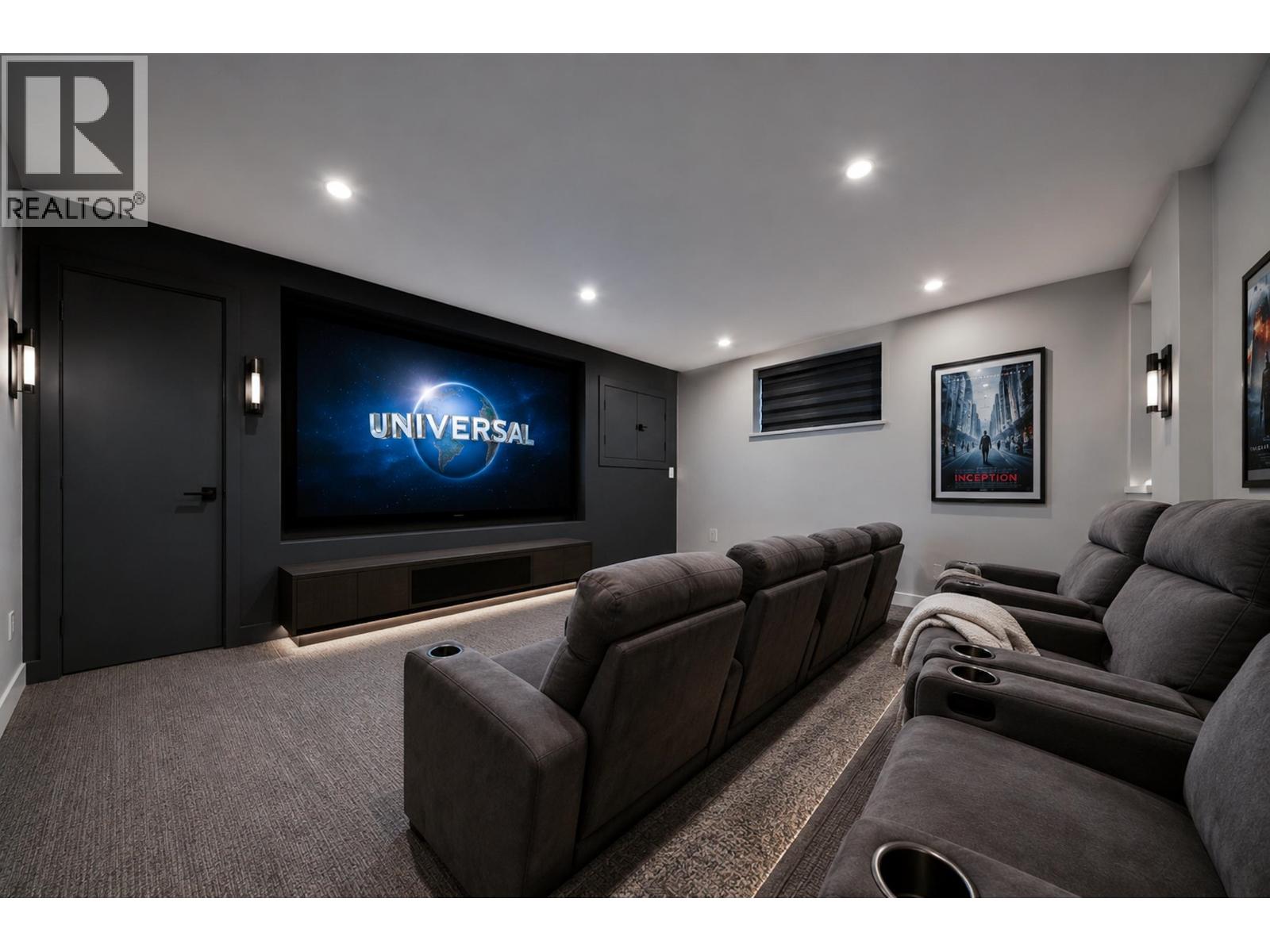 8093 14TH AVENUE, Burnaby