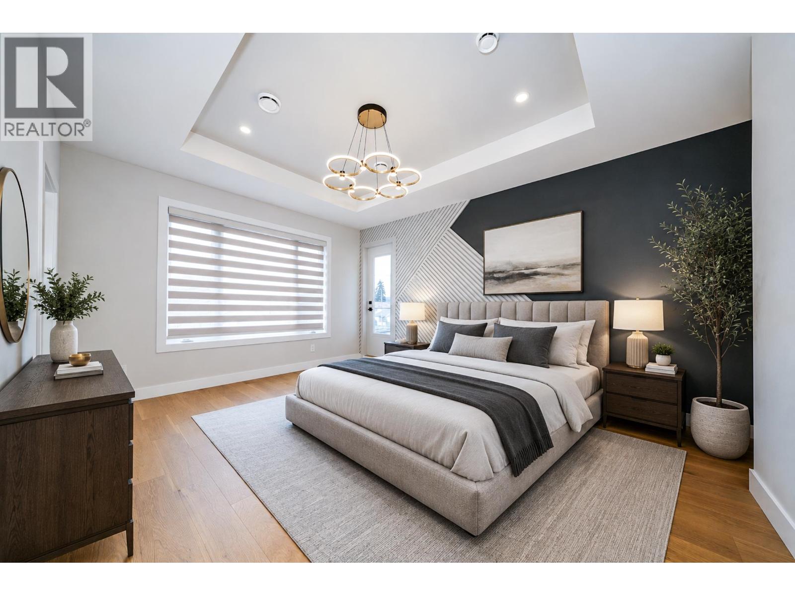 8093 14TH AVENUE, Burnaby