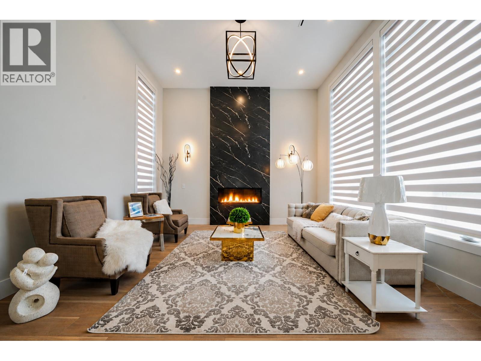 8093 14TH AVENUE, Burnaby