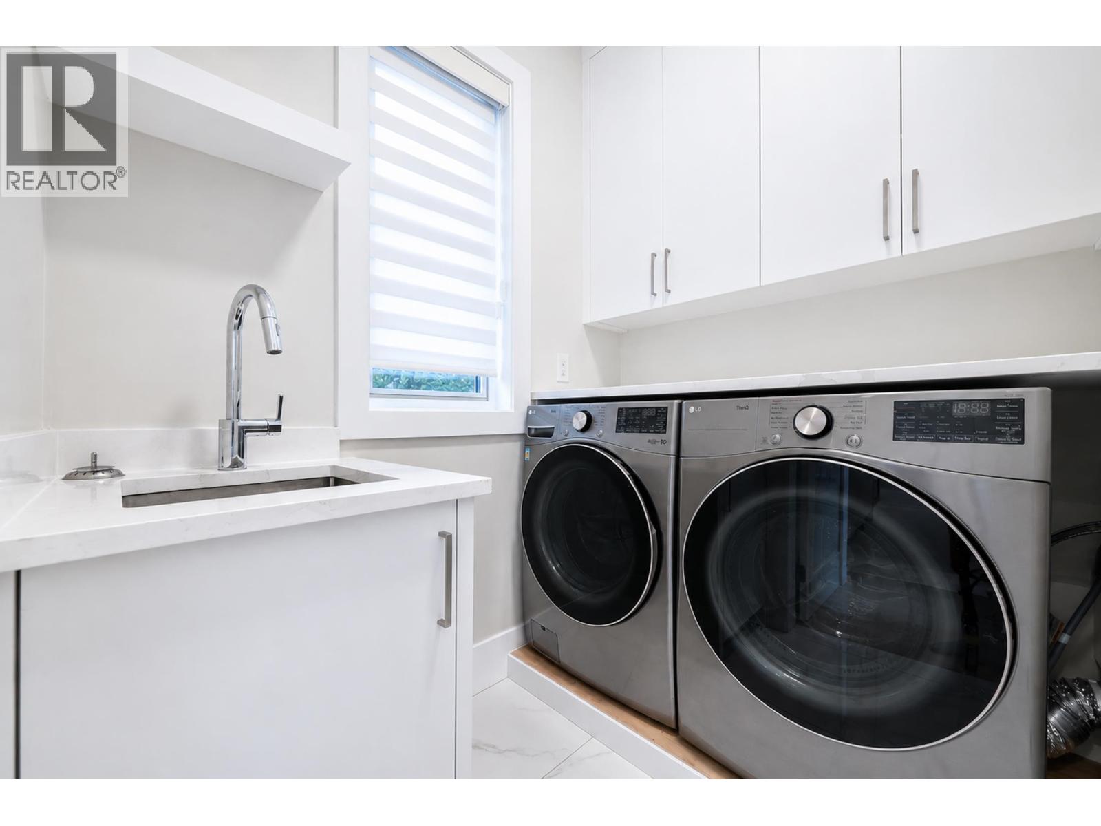 8093 14TH AVENUE, Burnaby