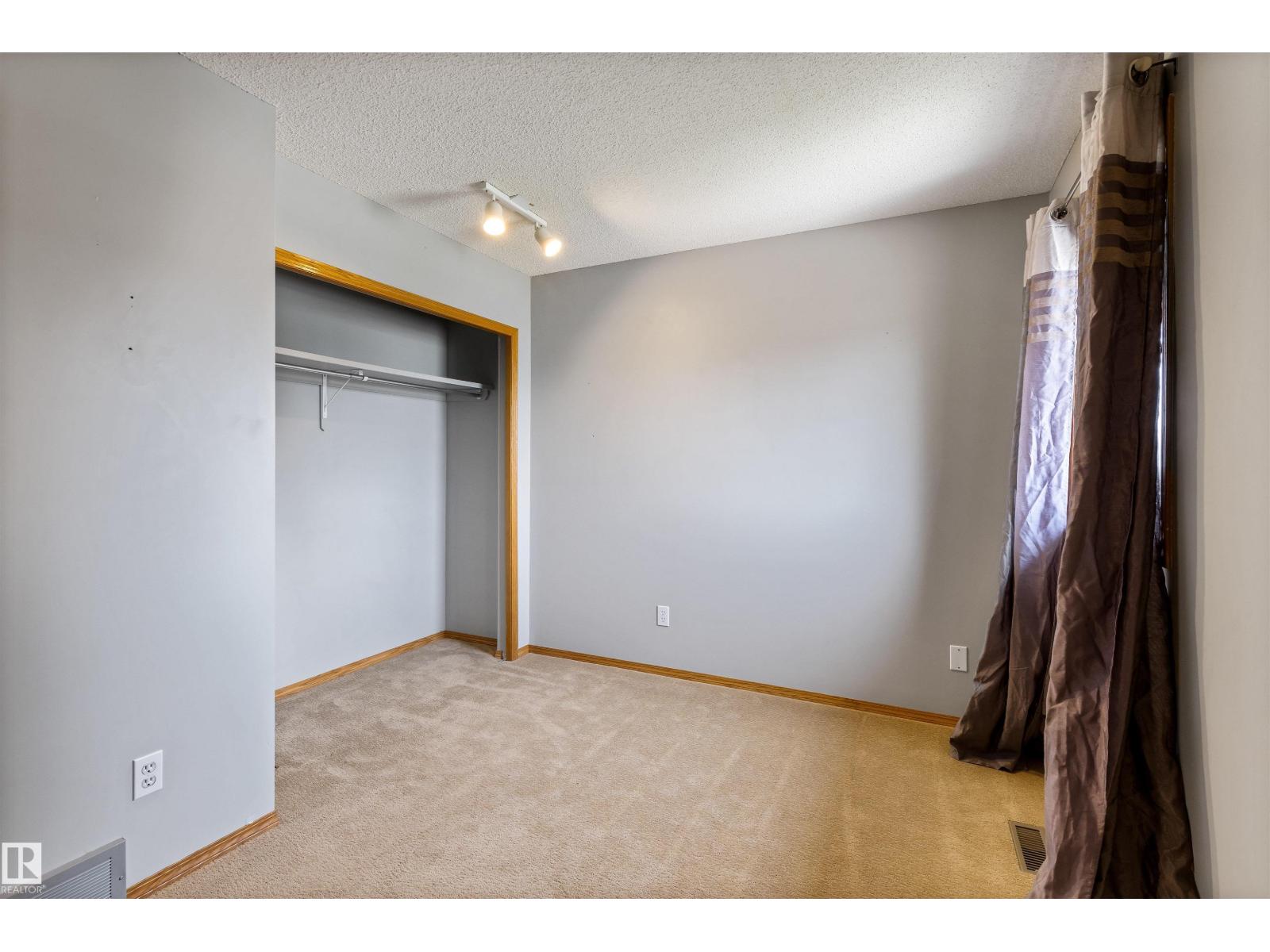 159 MEADOWVIEW BA — photo 23