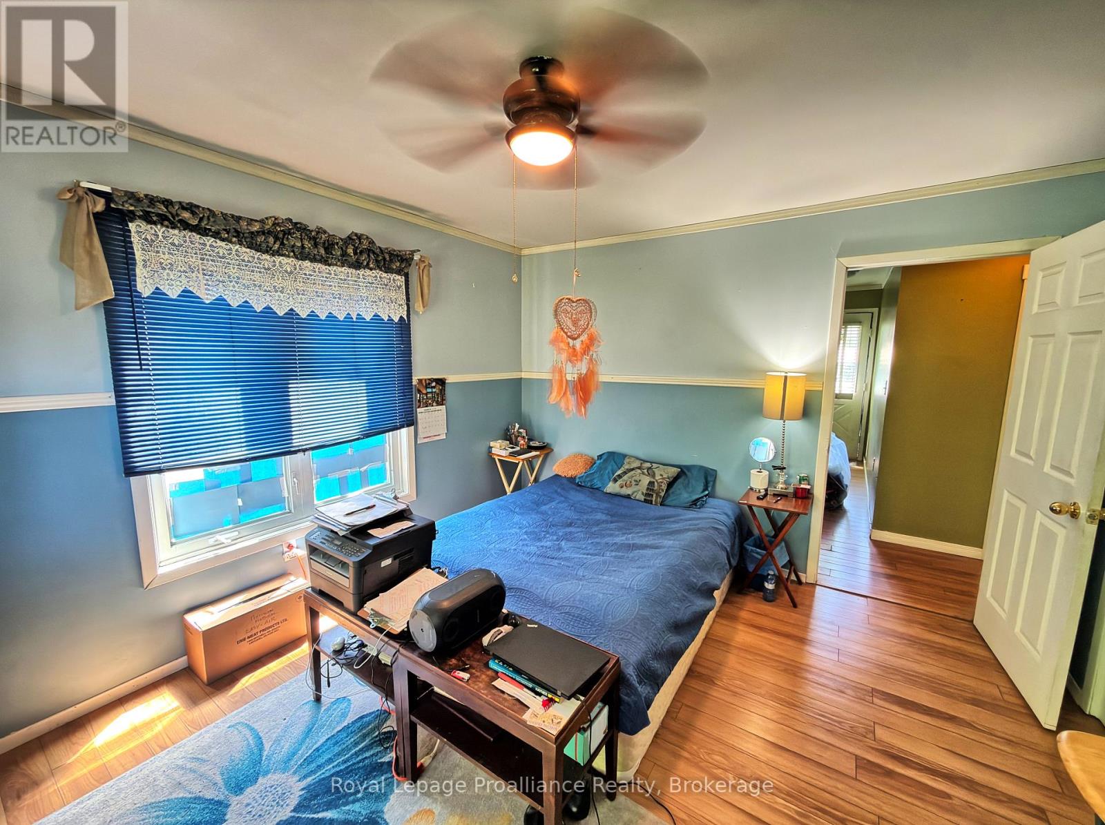 144 WELLINGTON STREET - 12