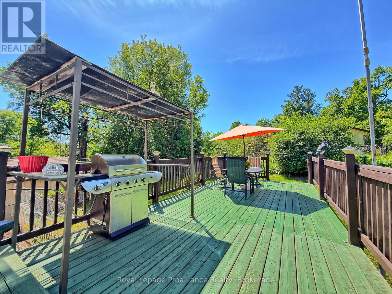 144 WELLINGTON STREET - 32