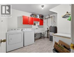 Living room - 2411 Tintern Rd, Coombs, BC V0R1M0 Photo 17