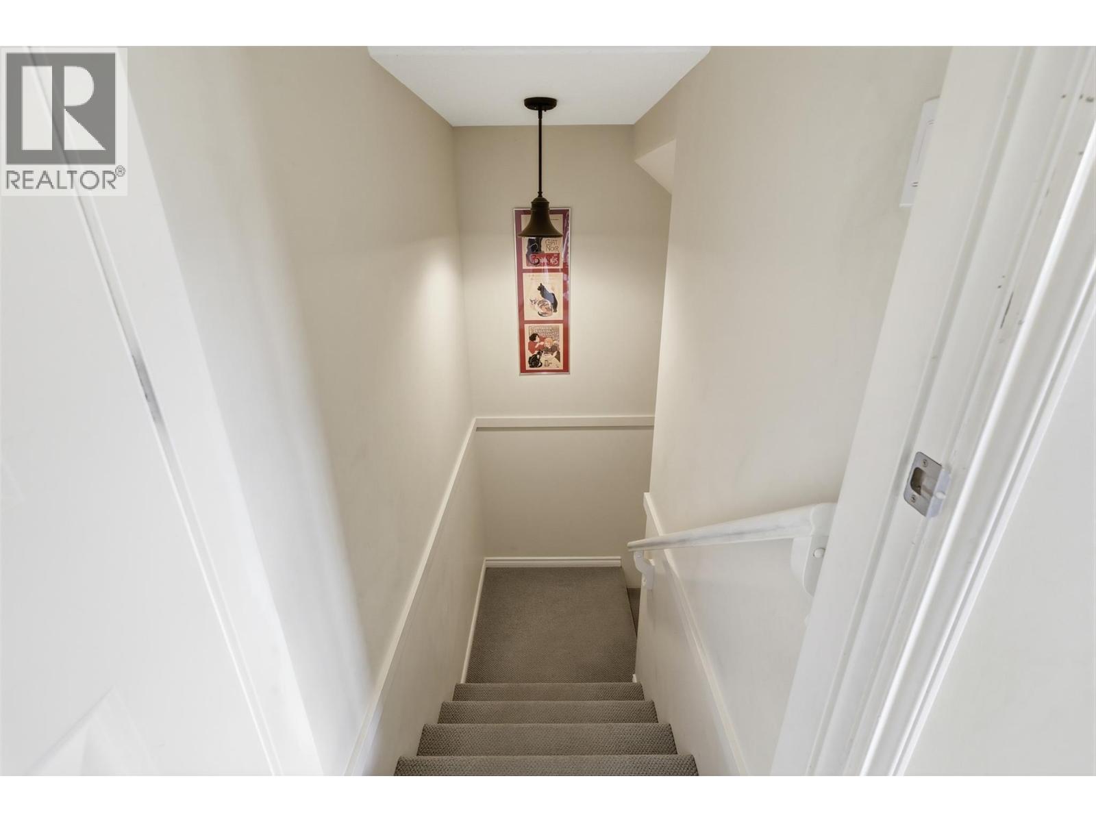 1956 Gardiner Road - 41