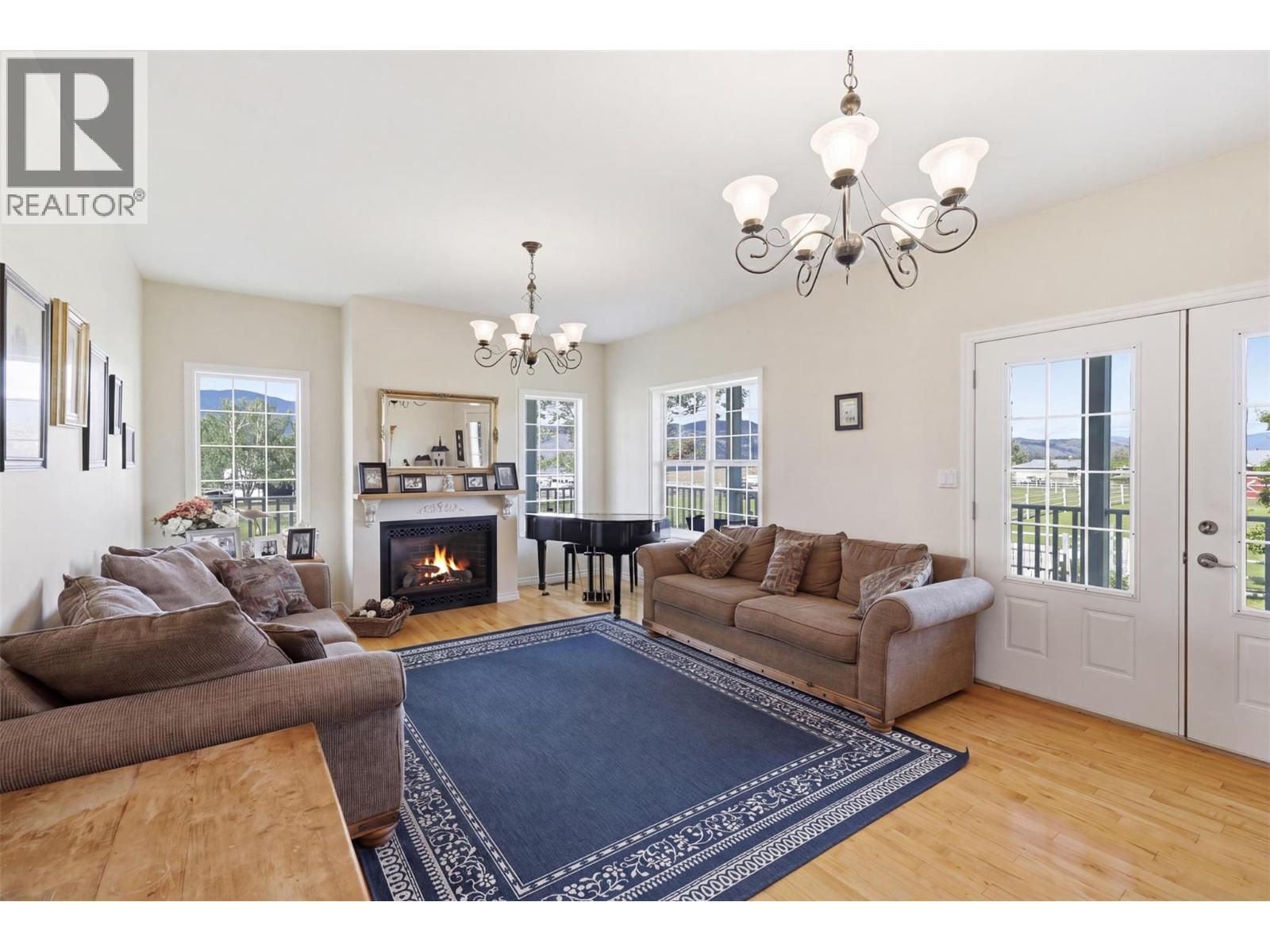 1956 Gardiner Road - 12