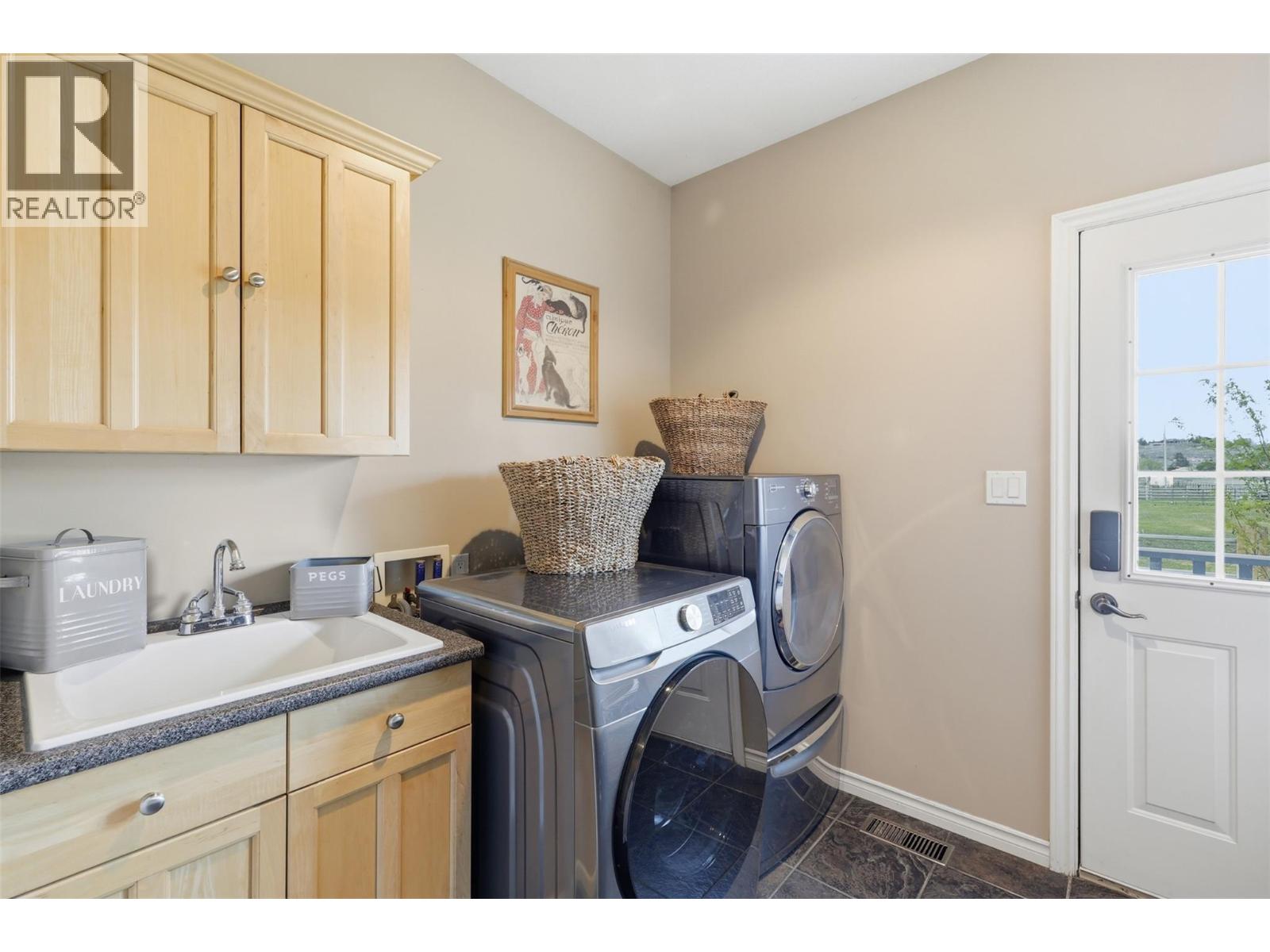 1956 Gardiner Road - 24