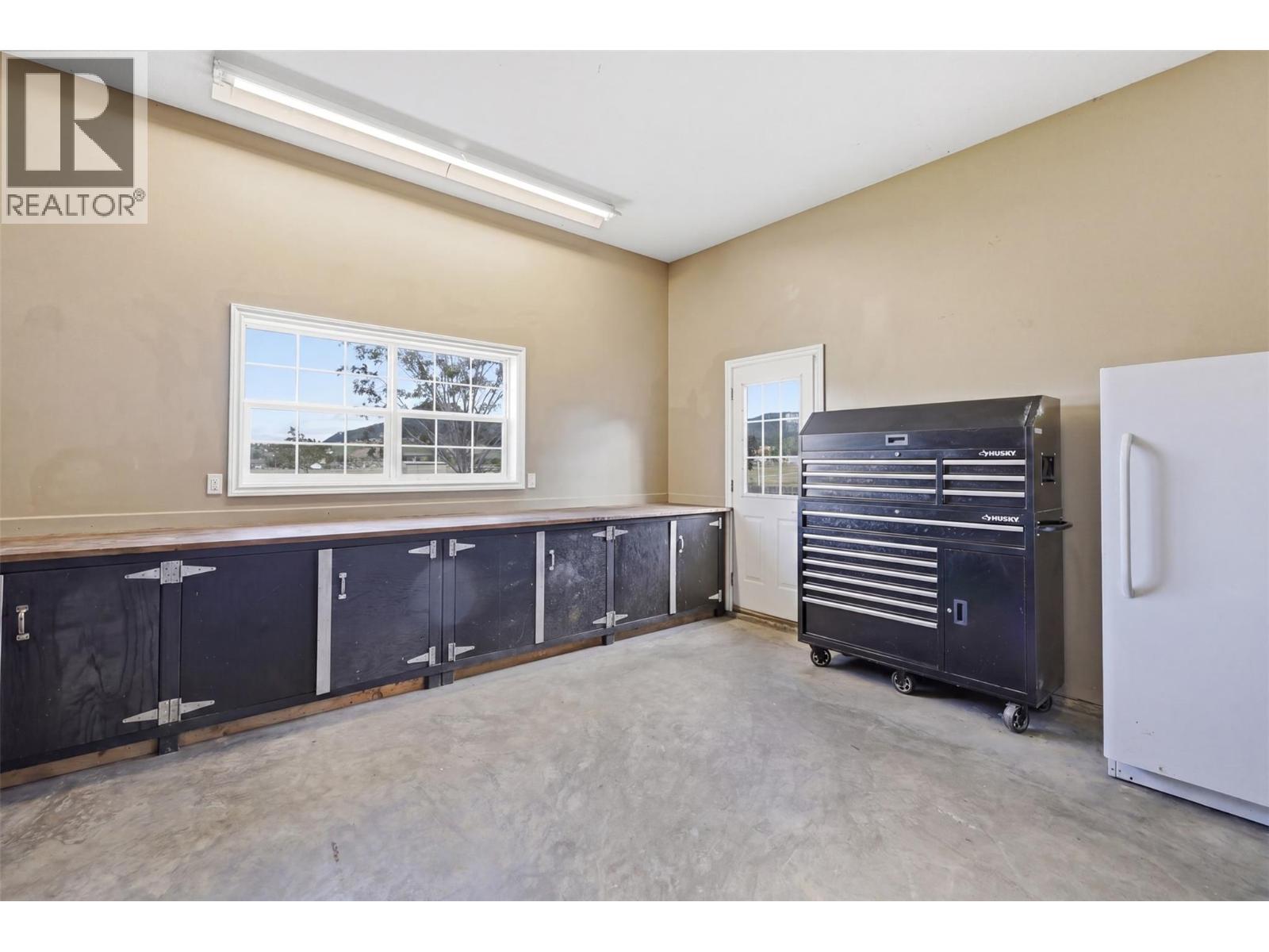 1956 Gardiner Road - 53
