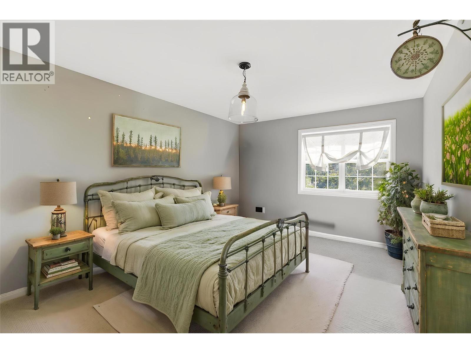 1956 Gardiner Road - 34