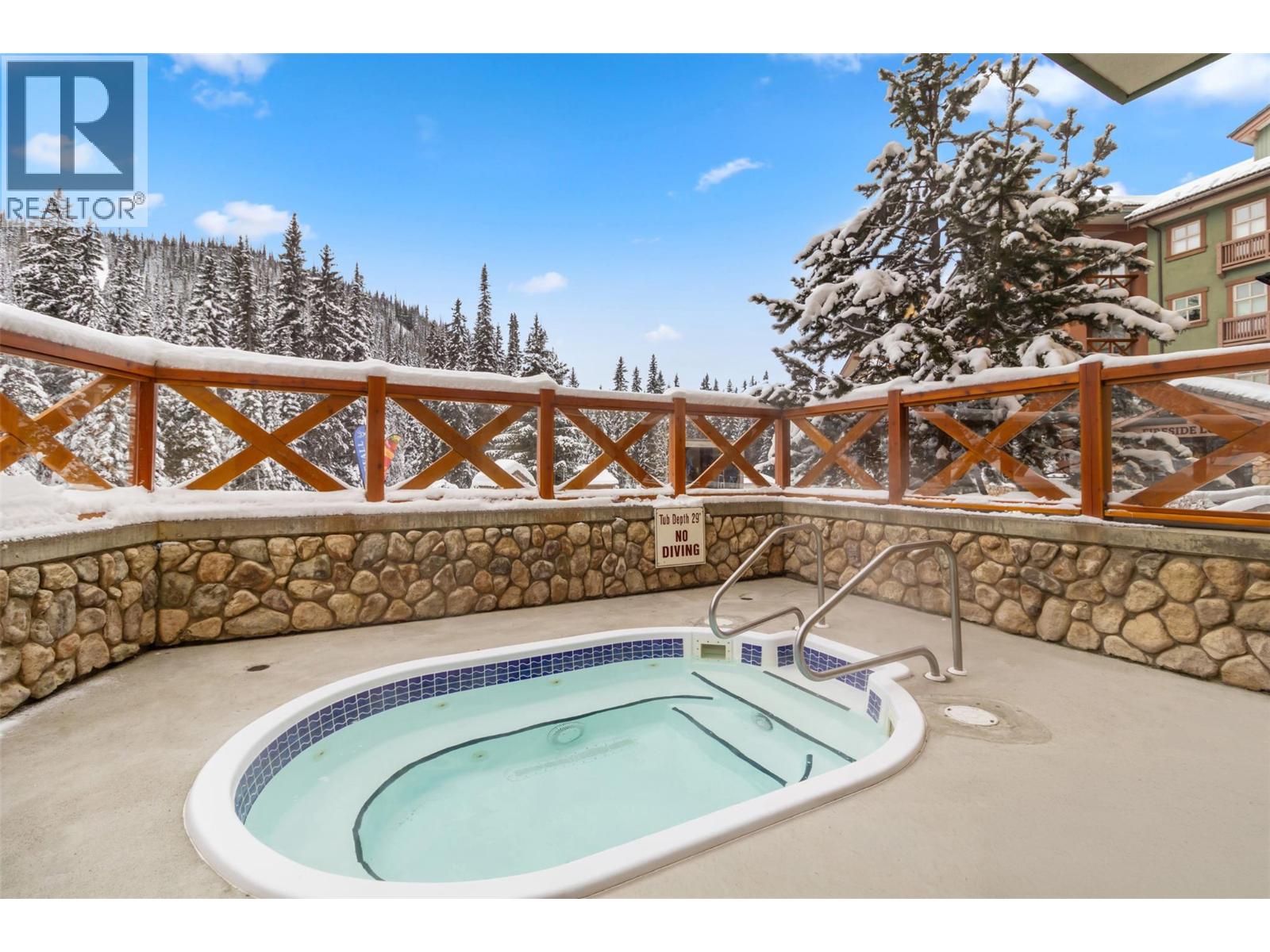 #102 3190 Creekside Way - 31
