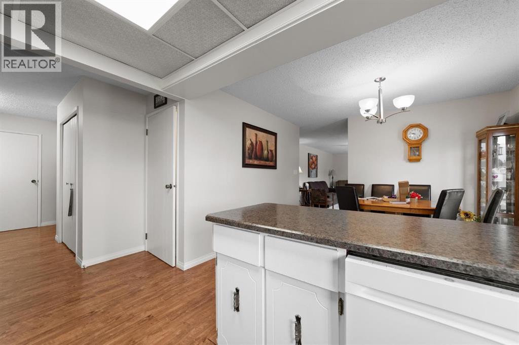 7 2 Avenue - photo 5